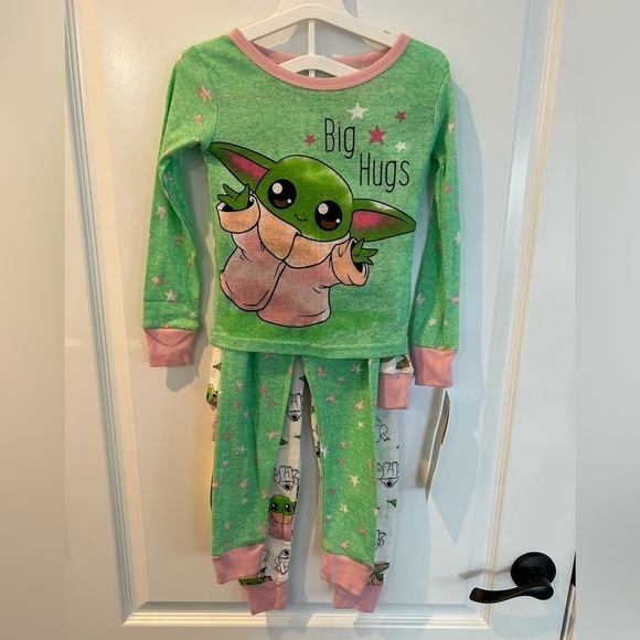 Copy - Nwt Disney 4 Piece Pajama Sets “Mandalorian- Baby Yoda” Size 4 - Picture 2 of 5